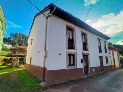 Venta Casa rústica Pravia. 117 m²