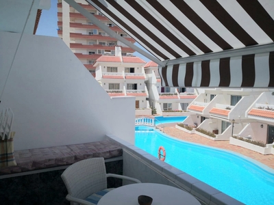 Venta de piso con piscina y terraza en Playa de las Américas (Arona), Las Américas