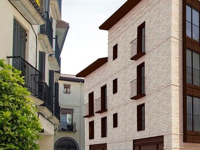 Venta de piso nuevo en calle Ramiro El Monje de 1 habitación y 38 m²
