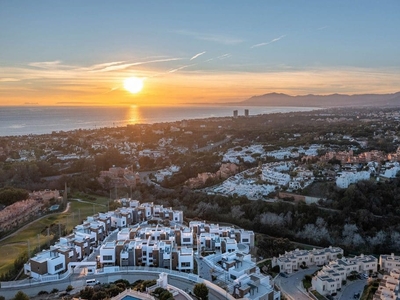 Apartamento en venta en Cabopino, Marbella, Málaga