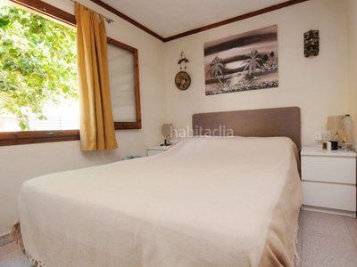 Casa con 3 habitaciones con calefacción, aire acondicionado y vistas a la montaña en Abrera