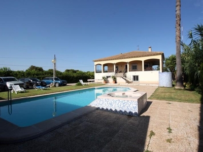 Casa con terreno en Guardamar del Segura