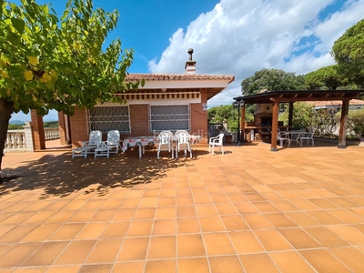 Casa en avinguda sol (del) casa en sant daniel, con piscina y zona deportiva en Tordera