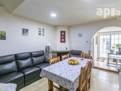 Casa jto rafael casanovas- casa de 3 habitaciones en Sabadell