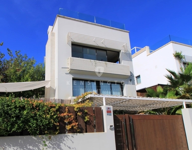 Chalet en venta en Santa Eulalia / Santa Eularia, Ibiza