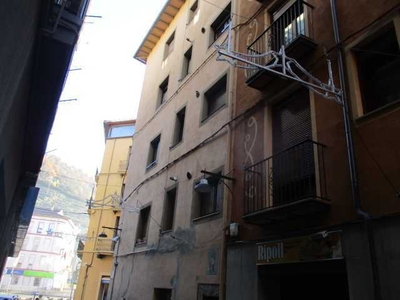 Piso en C/ Vinyes, Ripoll (Girona)