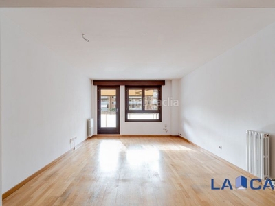 Piso en sabina canyameras 5 con comunitaria ideal para familias ! en Sant Cugat del Vallès