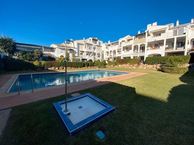 Piso en venta en Paraiso - Barronal, Estepona, Málaga