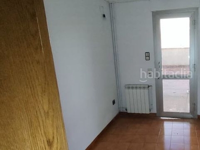 Piso primero con 4 habitaciones en Can Gonteres Terrassa