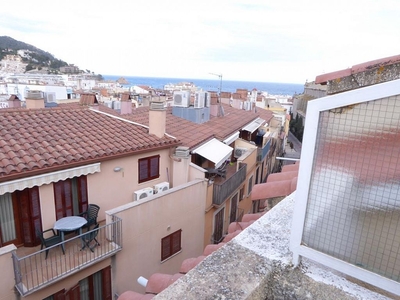 Venta de piso en Tossa De Mar de 2 habitaciones con garaje y balcón