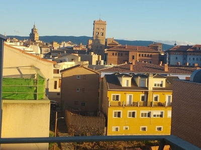 Alquiler de ático en El Pinar - San León - Las Viñas de 2 habitaciones con terraza y garaje