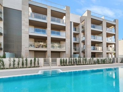 Alquiler de piso en Arxiduc - Bons Aires de 2 habitaciones con terraza y piscina