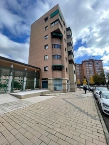 Alquiler de piso en calle De José Garrote Tebar de 3 habitaciones con terraza y piscina
