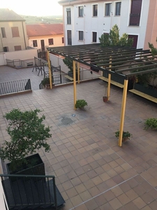 Alquiler de piso en calle Santo Domingo de 4 habitaciones con terraza y garaje