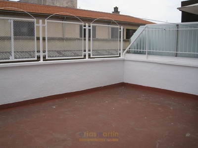 Alquiler de piso en Centro - Salamanca de 5 habitaciones con terraza y balcón