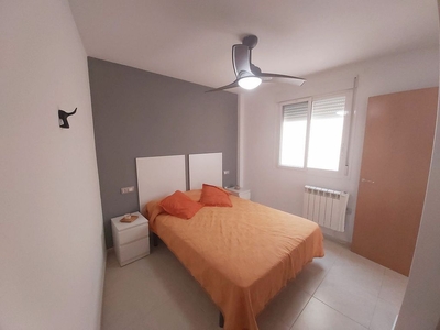 Alquiler de piso en Chilches (Castellón/Castelló) de 2 habitaciones con terraza y muebles