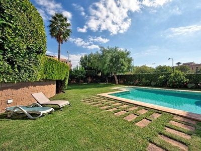 Alquiler de piso en El Molinar - Can Pere Antoni de 3 habitaciones con terraza y piscina