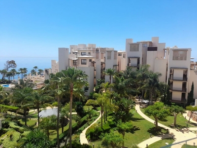 Apartamento en venta en Estepona, Málaga