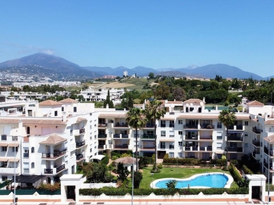 Apartamento en venta en Nueva Andalucia, Marbella, Málaga