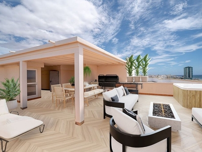 Ático en venta en Centro - La Vega Alta de 3 habitaciones con terraza y garaje