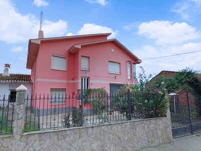 Casa 4 habitaciones de 713 m² en Estebanez de La Calzada (24288)
