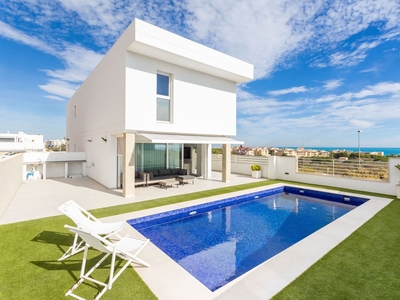 Chalet en venta en Los Secanos, Guardamar del Segura, Alicante