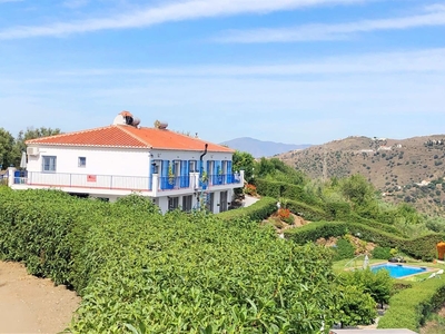 Chalet en venta en Sayalonga, Málaga