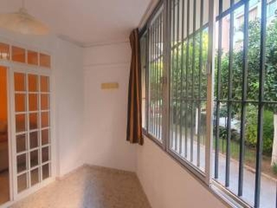 Piso de cuatro habitaciones 160 m², La Florida-Huerta del Pilar, Sevilla