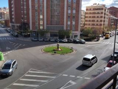 Piso de cuatro habitaciones segunda planta, Ensanche, Teruel