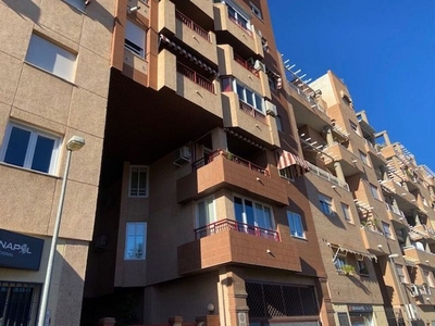 Piso en alquiler en calle Torrequebrada de 2 habitaciones con garaje y balcón