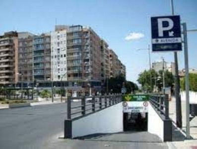 Piso en alquiler en paseo De la Estación de 3 habitaciones con muebles y aire acondicionado