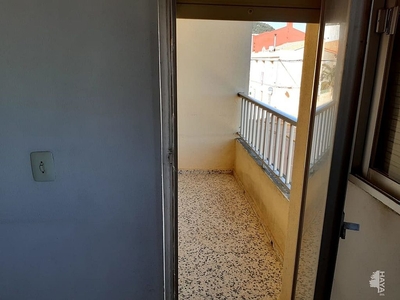 Piso en venta en Font de la Figuera (la) de 4 habitaciones con terraza y balcón
