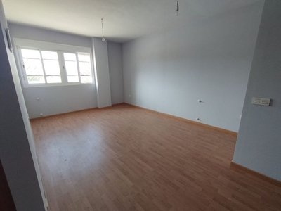 Piso en venta en Norte de 3 habitaciones con terraza y garaje