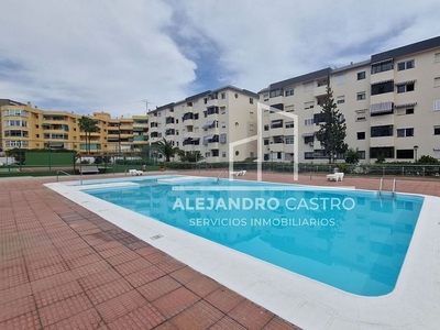 Piso en venta en Playa del Inglés de 3 habitaciones con terraza y piscina