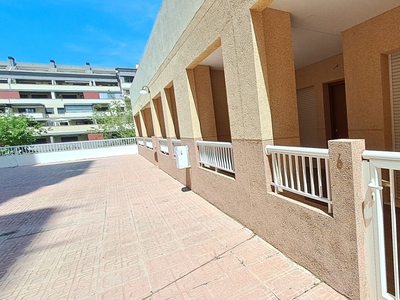 Varias superficies 2 habitaciones de 113 m² en Oropesa/Oropesa del Mar (12594)