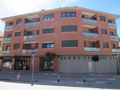 Venta de dúplex en avenida Corona de Aragón de 4 habitaciones con terraza y garaje