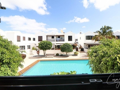 Venta de dúplex en Playa Honda de 4 habitaciones con terraza y piscina