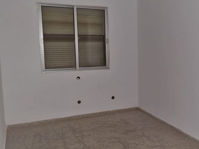 Venta de piso en Centro - Doña Mercedes de 4 habitaciones con terraza y aire acondicionado