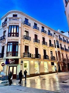 Venta de piso en El Ejido - La Merced - La Victoria de 3 habitaciones con terraza y balcón