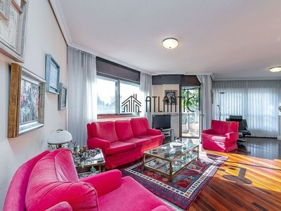 Venta de piso en Praza España - Casablanca de 4 habitaciones con terraza y garaje