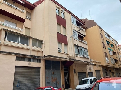 Venta de piso en Santa Cruz - Industria - Polígono Campollano de 3 habitaciones con terraza y ascensor