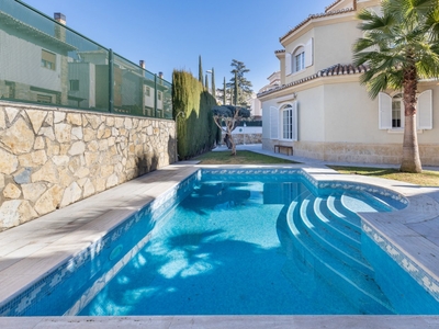 Venta de casa con piscina y terraza en Genil - Bola de Oro (Granada), Camino bajo de huetor