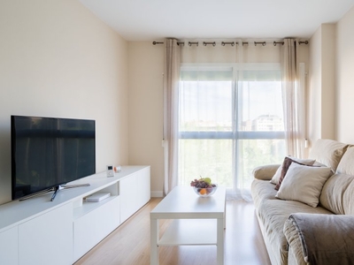 Apartamento de 2 dormitorios en alquiler en El Pilar, Madrid.