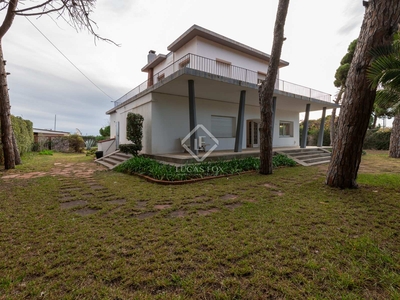 Casa / villa de 499m² con 1,020m² de jardín en alquiler en La Pineda