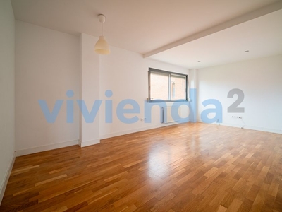 Piso en venta Apóstol Santiago, Madrid