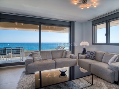 Apartamento precioso apartamento moderno con increíbles vistas al mar en Platja d´Aro