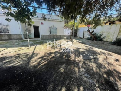 Casa unifamiliar en venta en Avenida de Huelva, cerca de Calle de las Rosas