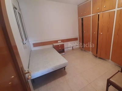 Piso con 3 habitaciones con ascensor, calefacción y aire acondicionado en Granollers