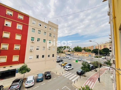 Piso en venta en Calle de Gil Roger en Campanar por 126.900 €