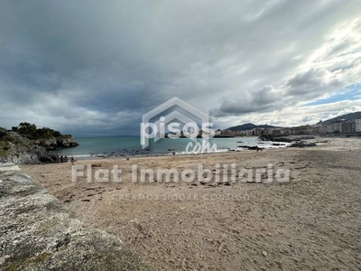 Piso en venta en Calle de Manuel Urquijo, 4 en Playa Ostende por 190.000 €